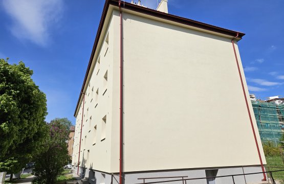 Zateplení obvodového pláště a rekonstrukce balkonů BD Jungmannova 870,872, Kuřim